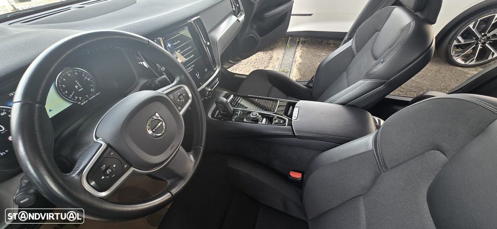 Volvo V60 2.0 T8 AWD TE Momentum Plus - 15