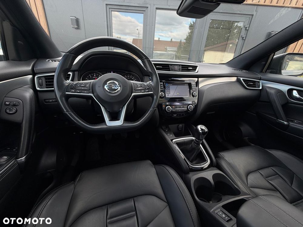 Nissan Qashqai 1.3 DIG-T Tekna+ - 27
