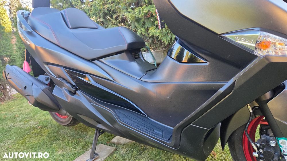 Suzuki AN 400 Burgman - 26
