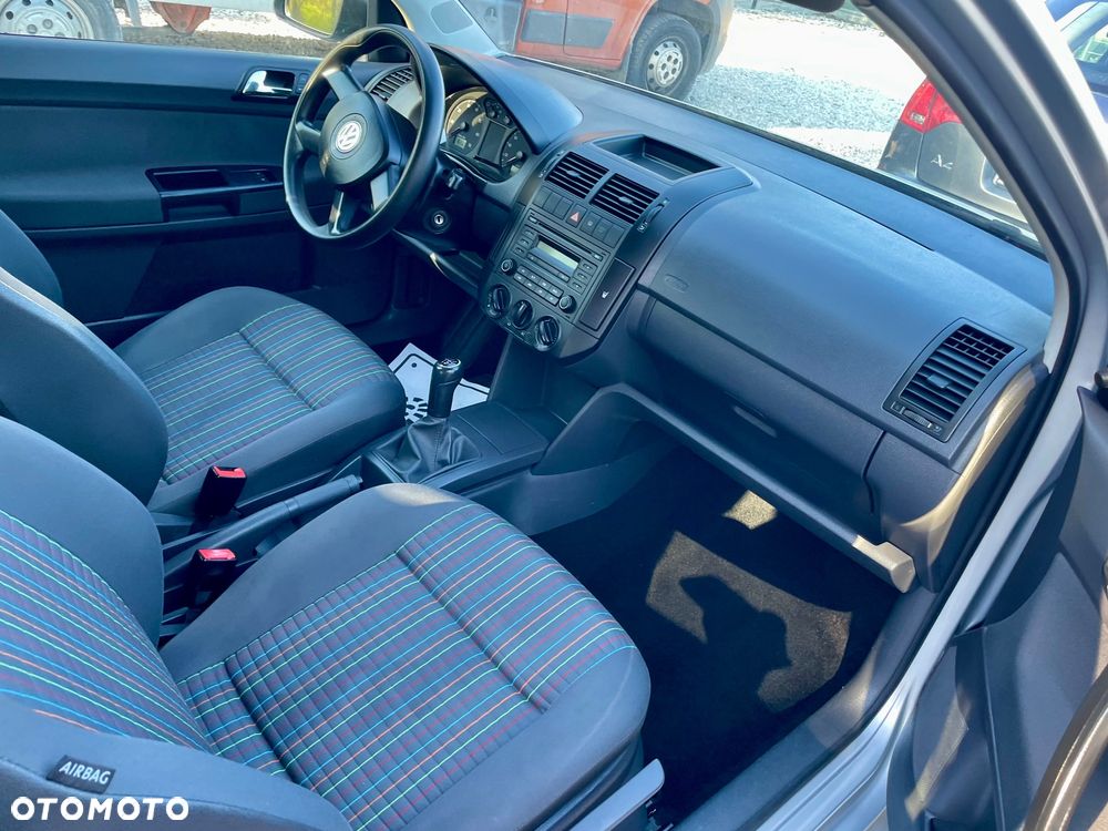 Volkswagen Polo - 35