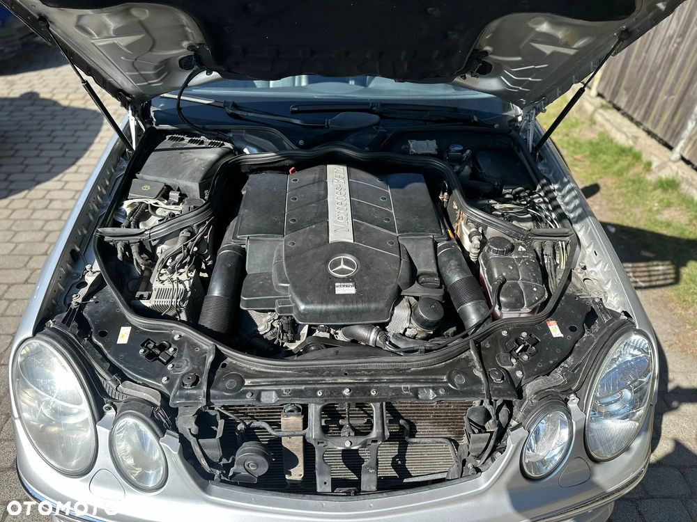 Mercedes-Benz Klasa E - 23