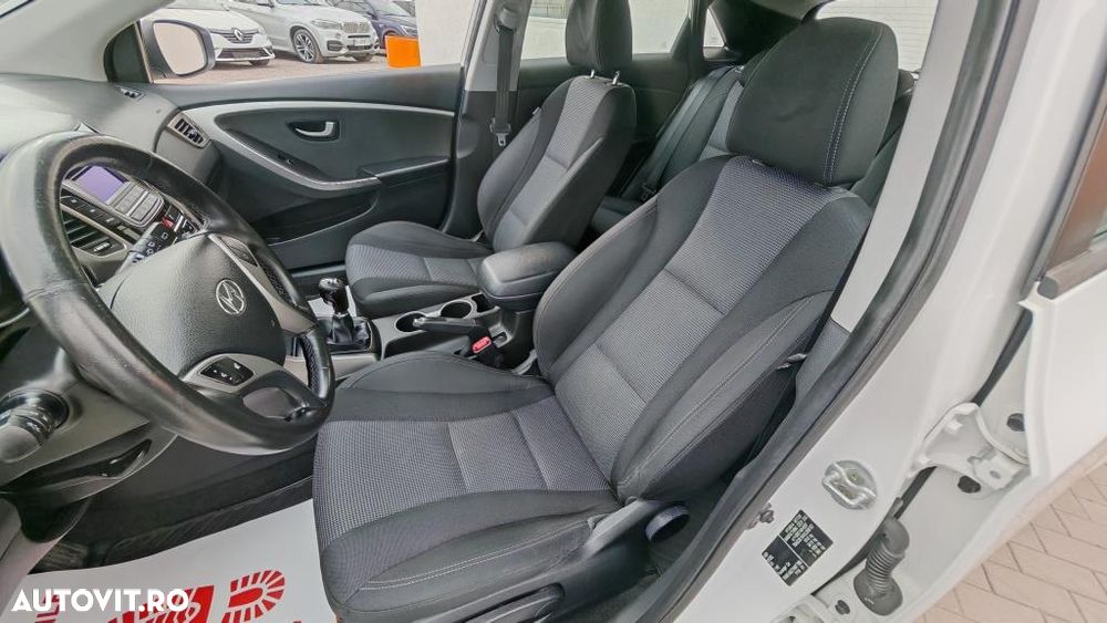 Hyundai i30 1.4 CRDi Trend - 10