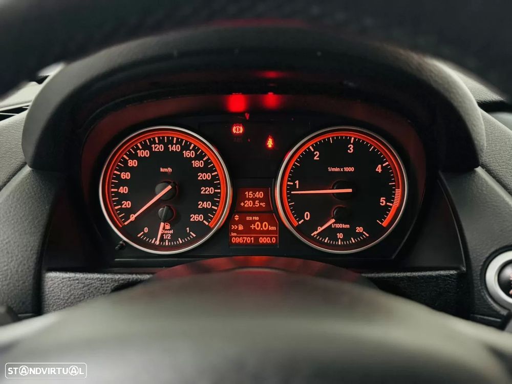 BMW X1 16 d sDrive Line Sport - 42