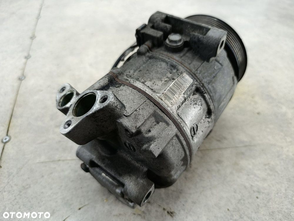 POMPA, SPRĘŻARKA KLIMATYZACJI RENAULT LAGUNA III 8200890987 VALEO 2.0 DCI - 8