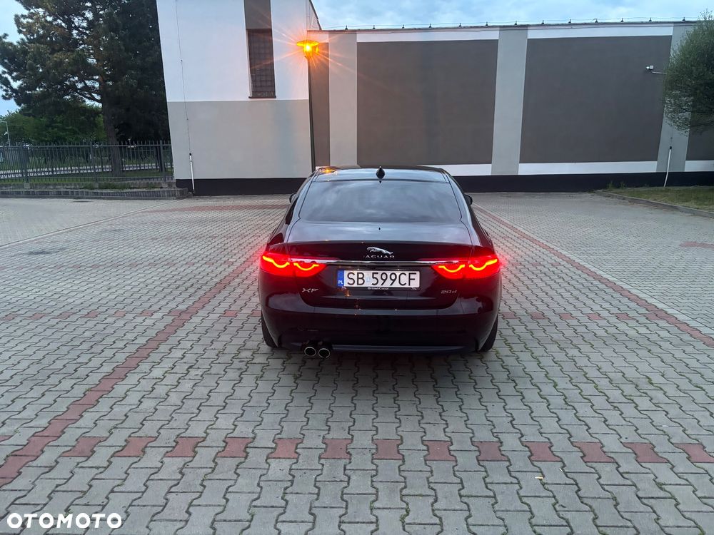 Jaguar XF 2.0 i4D Prestige - 4