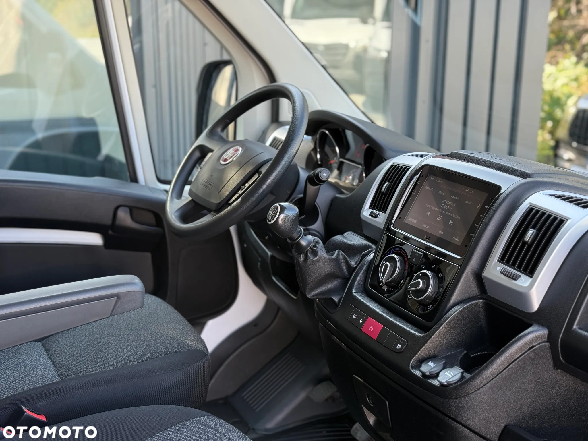 Fiat Ducato 2.3 140KM / Kontener 4,2m 8EP + Winda Dhollandia 750kg / 178.500KM / PO SERWISIE / ZAREJESTROWANY W PL - 25