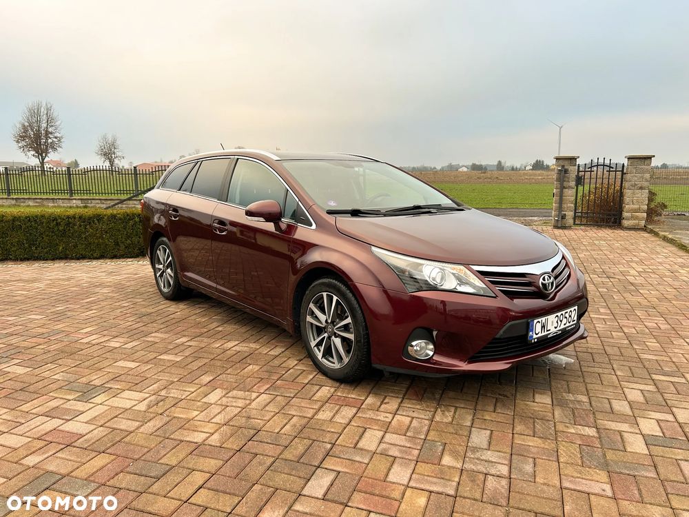 Toyota Avensis 1.8 Sol NAVI - 9