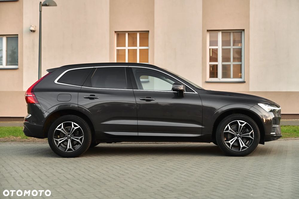 Volvo XC 60 B4 D Geartronic Momentum Pro - 11