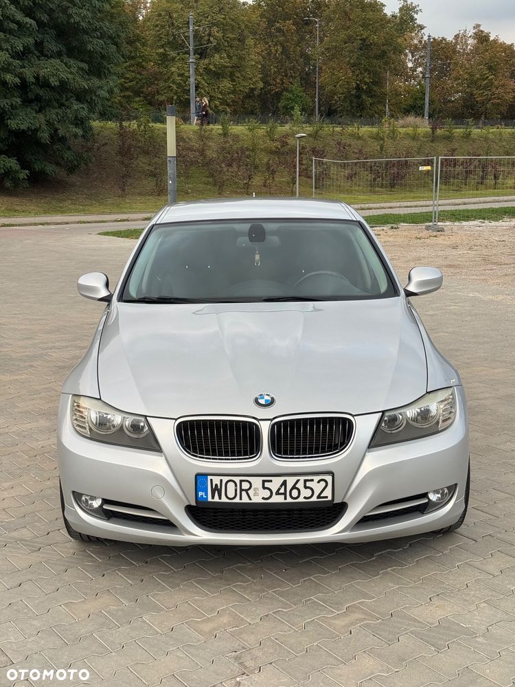 BMW Seria 3 318d Luxury Line - 2