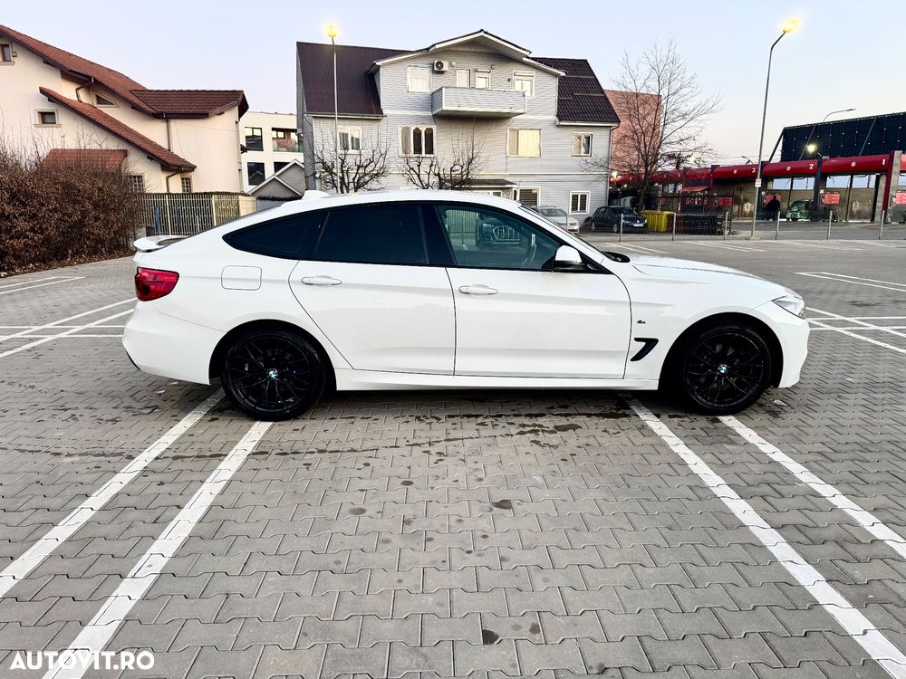 BMW Seria 3 320d Aut. xDrive Edition M Sport Shadow - 13