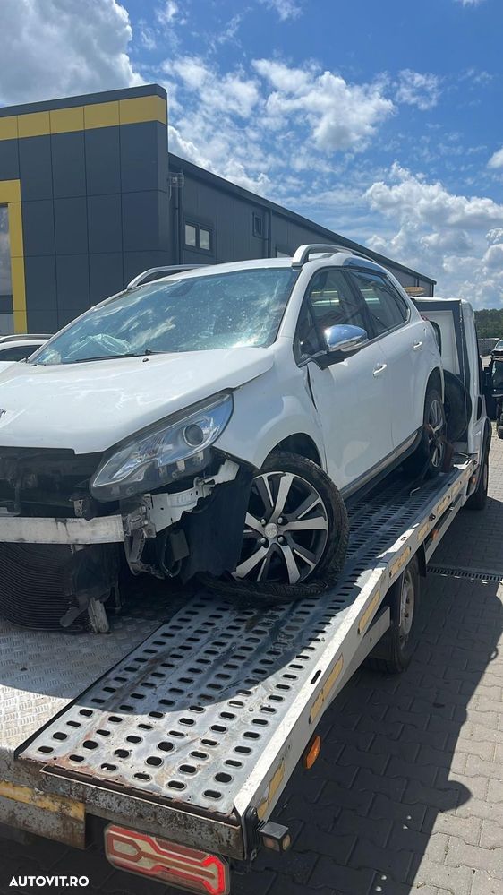 Dezmembram Peugeot 2008 1.6 diesel din 2015 - 1