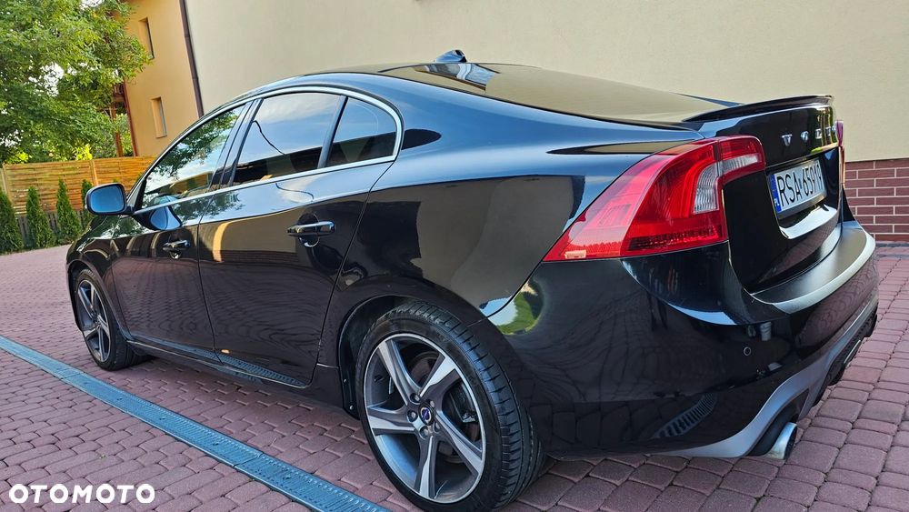 Volvo S60 T3 R-Design Summum - 26