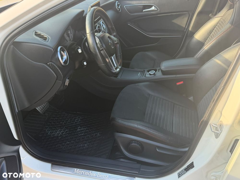 Mercedes-Benz Klasa A 180 (BlueEFFICIENCY) 7G-DCT AMG Sport - 15