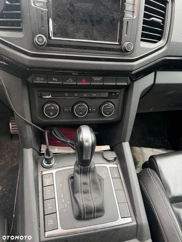 Volkswagen Amarok 3.0 V6 TDi 4MOTION Aventura - 4