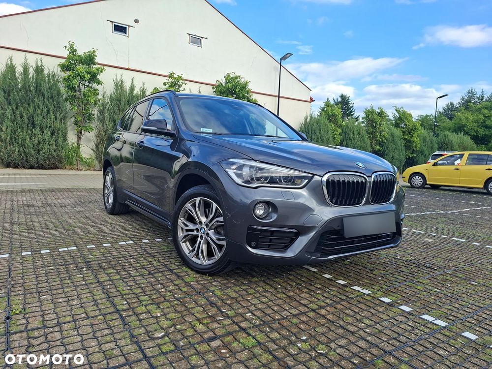 BMW X1 sDrive18i Sport Line - 1