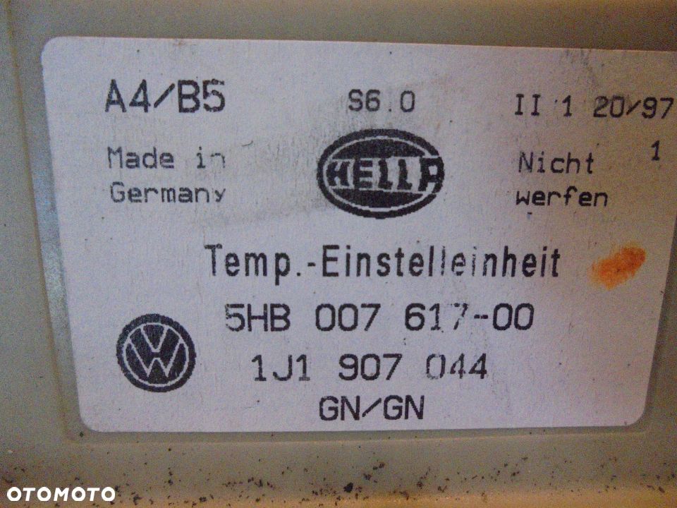 VW Passat B5 Panel Climatronic 1996 r 5HB00761700 - 2