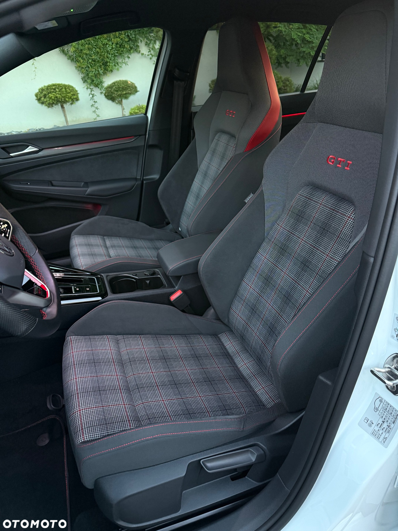 Volkswagen Golf VIII 2.0 TSI GTI DSG - 20