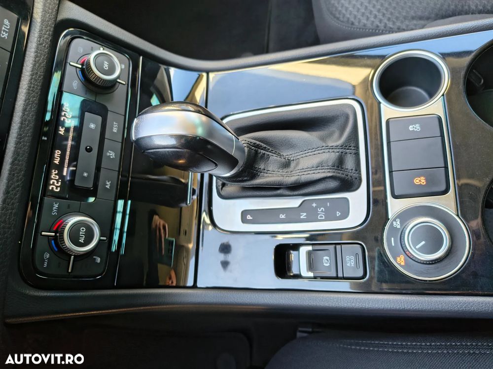 Volkswagen Touareg 3.0 V6 TDI BMT - 2
