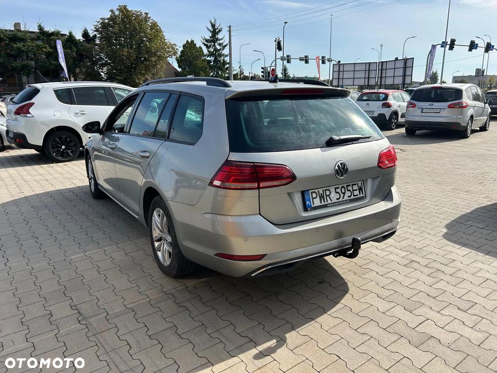 Volkswagen Golf 1.6 TDI SCR Comfortline - 8