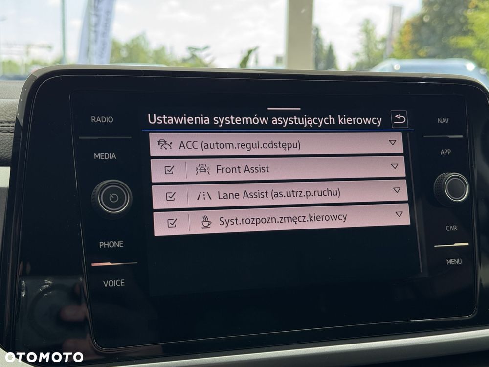 Volkswagen T-Roc 1.5 TSI Life DSG - 37