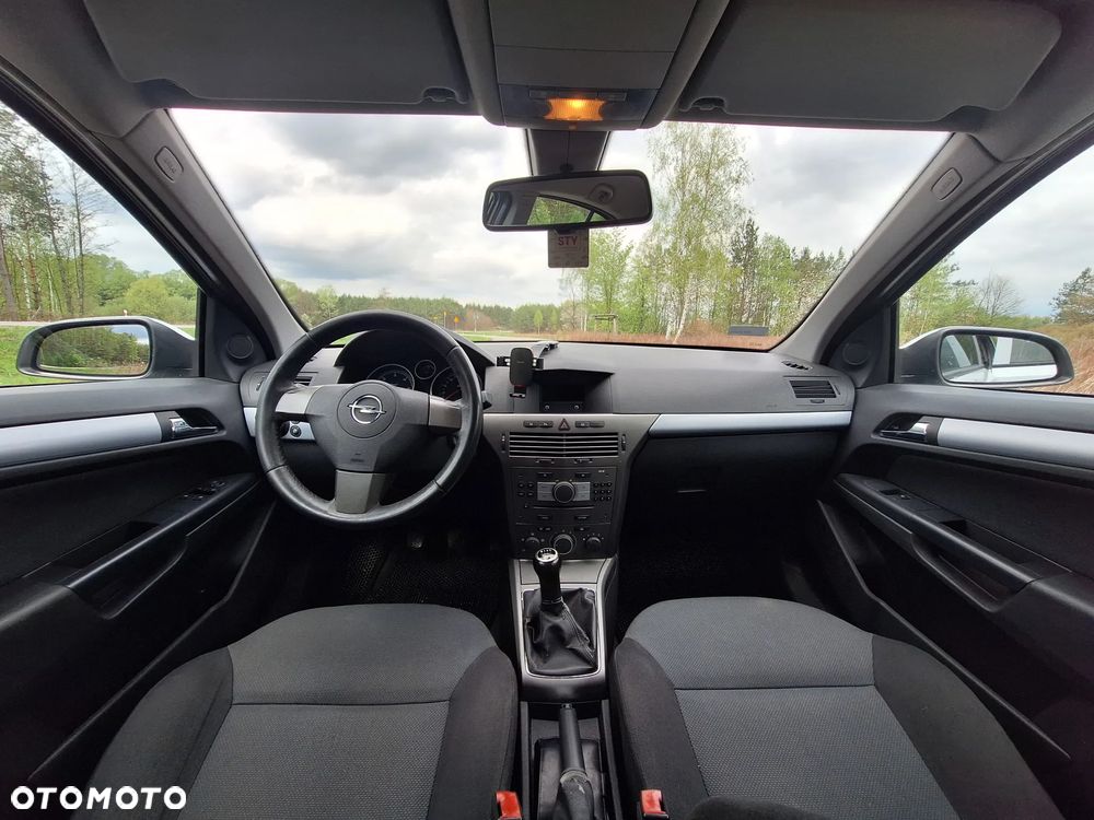 Opel Astra III 1.9 CDTI Essentia - 10