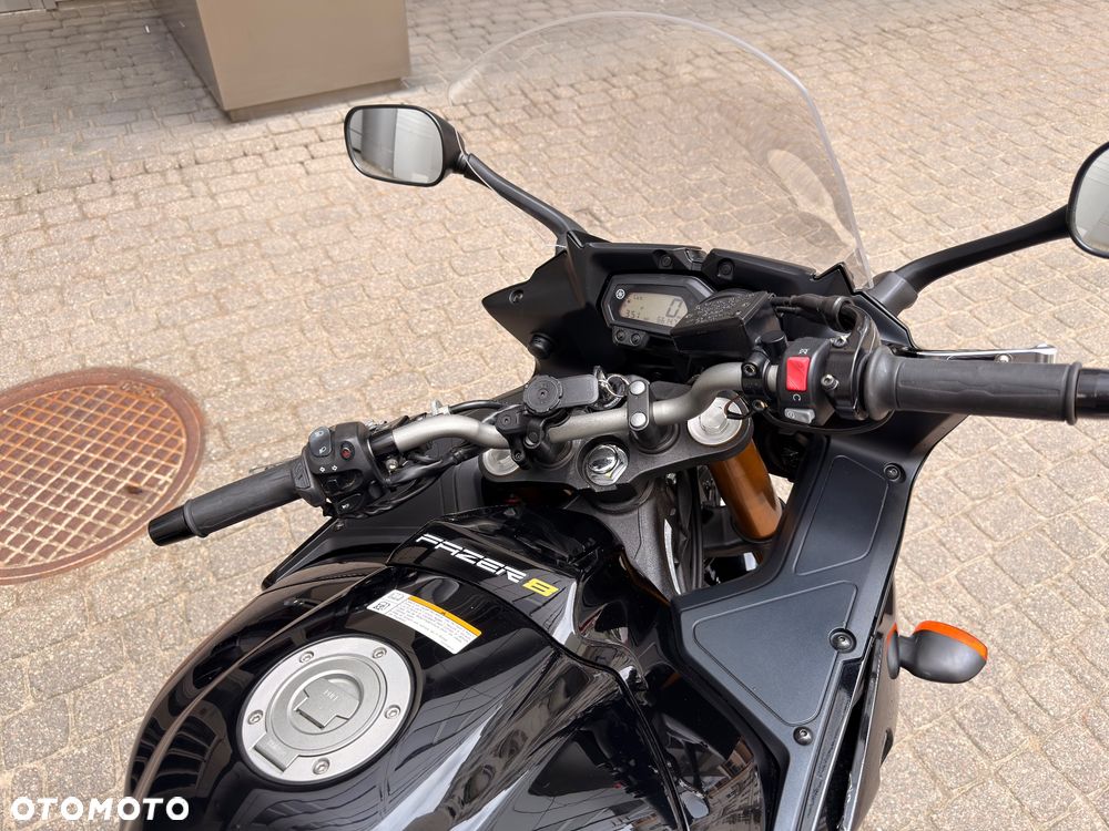 Yamaha FZ8 - 13