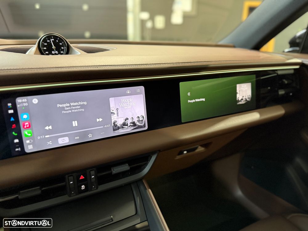 Porsche Macan Electric 4 - 38