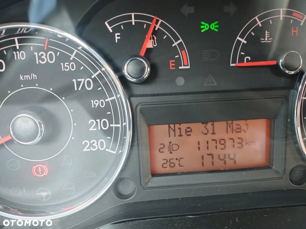 Fiat Grande Punto - 10