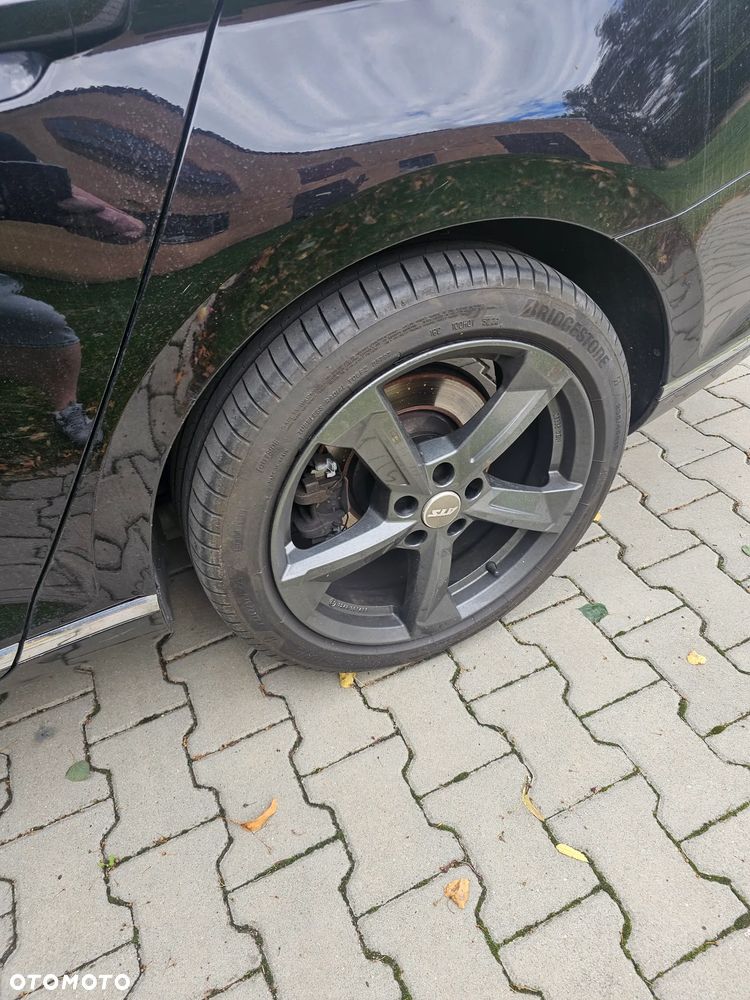 Volkswagen Passat - 15