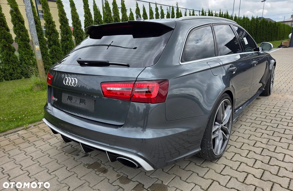 Audi RS6 Standard - 5