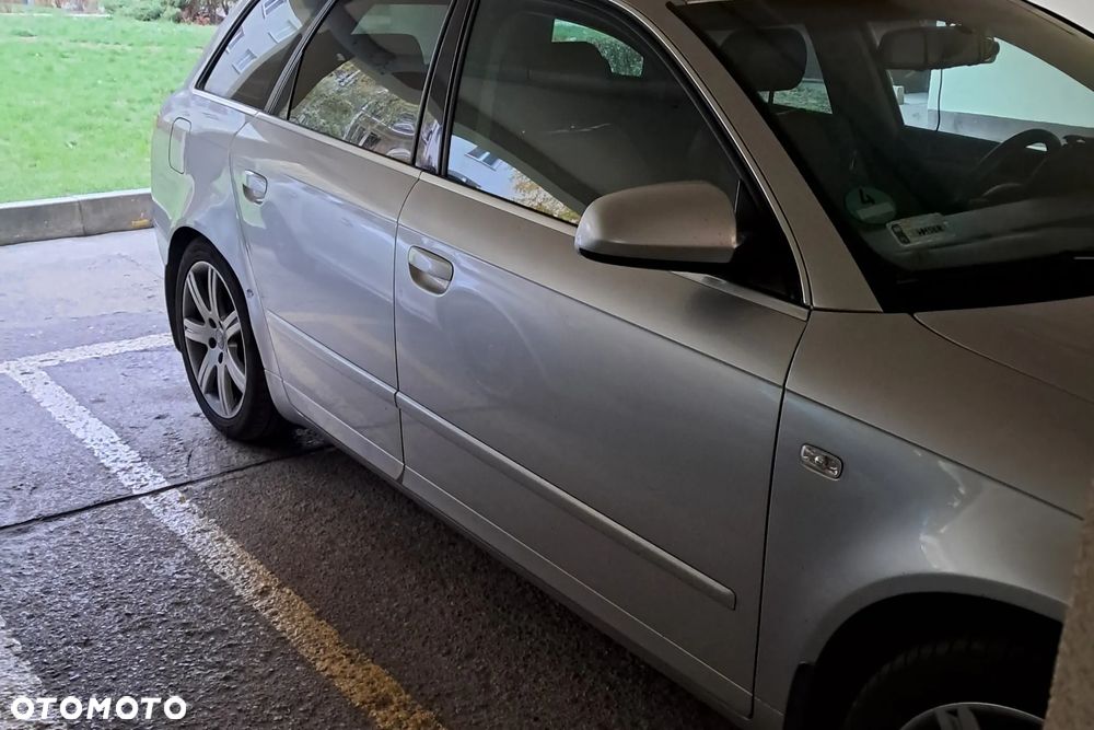 Audi A4 Avant - 1