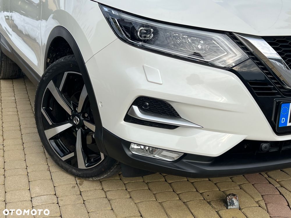 Nissan Qashqai 1.6 DIG-T TEKNA+ - 11