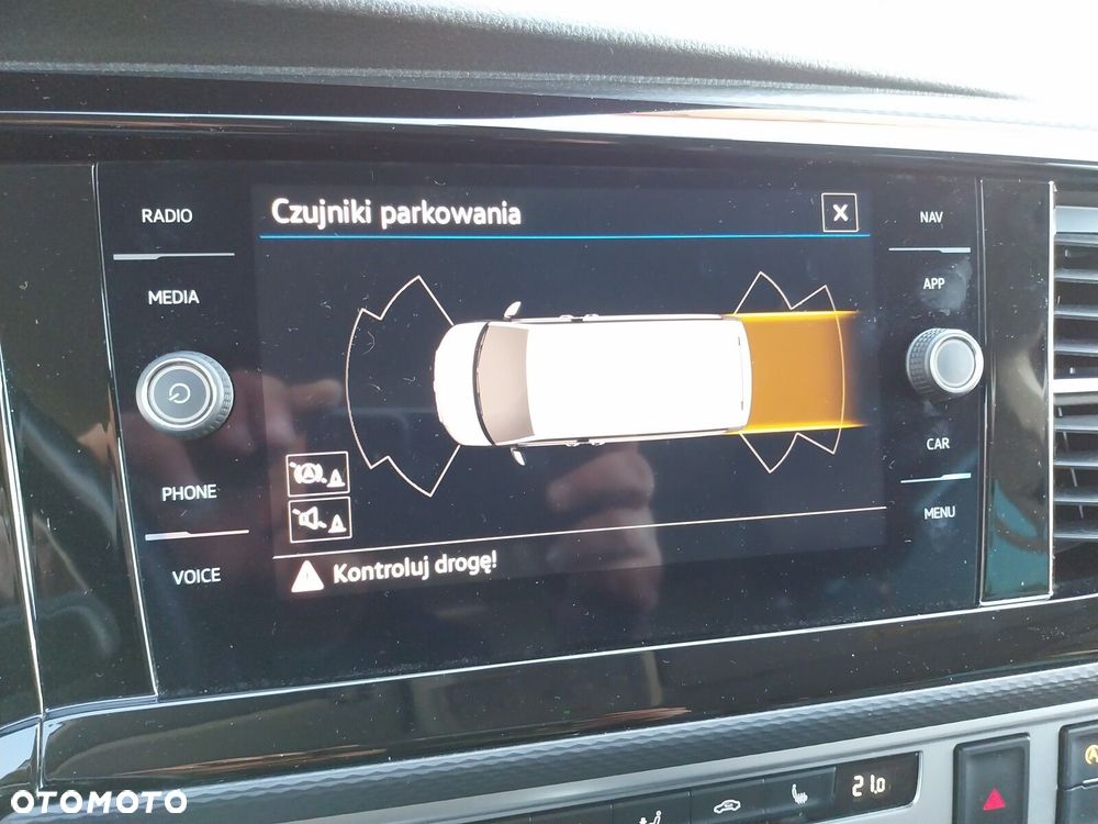 Volkswagen Multivan - 32