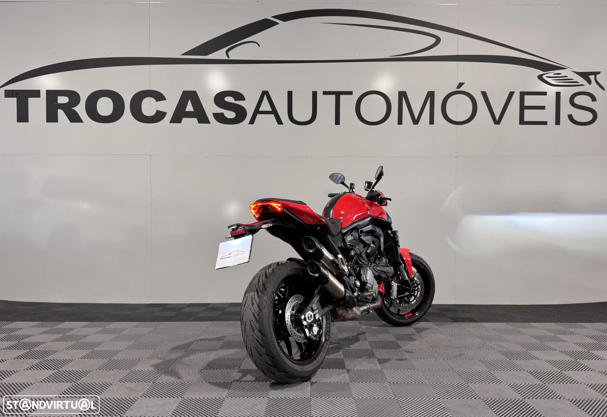 Ducati Monster 937 - 25