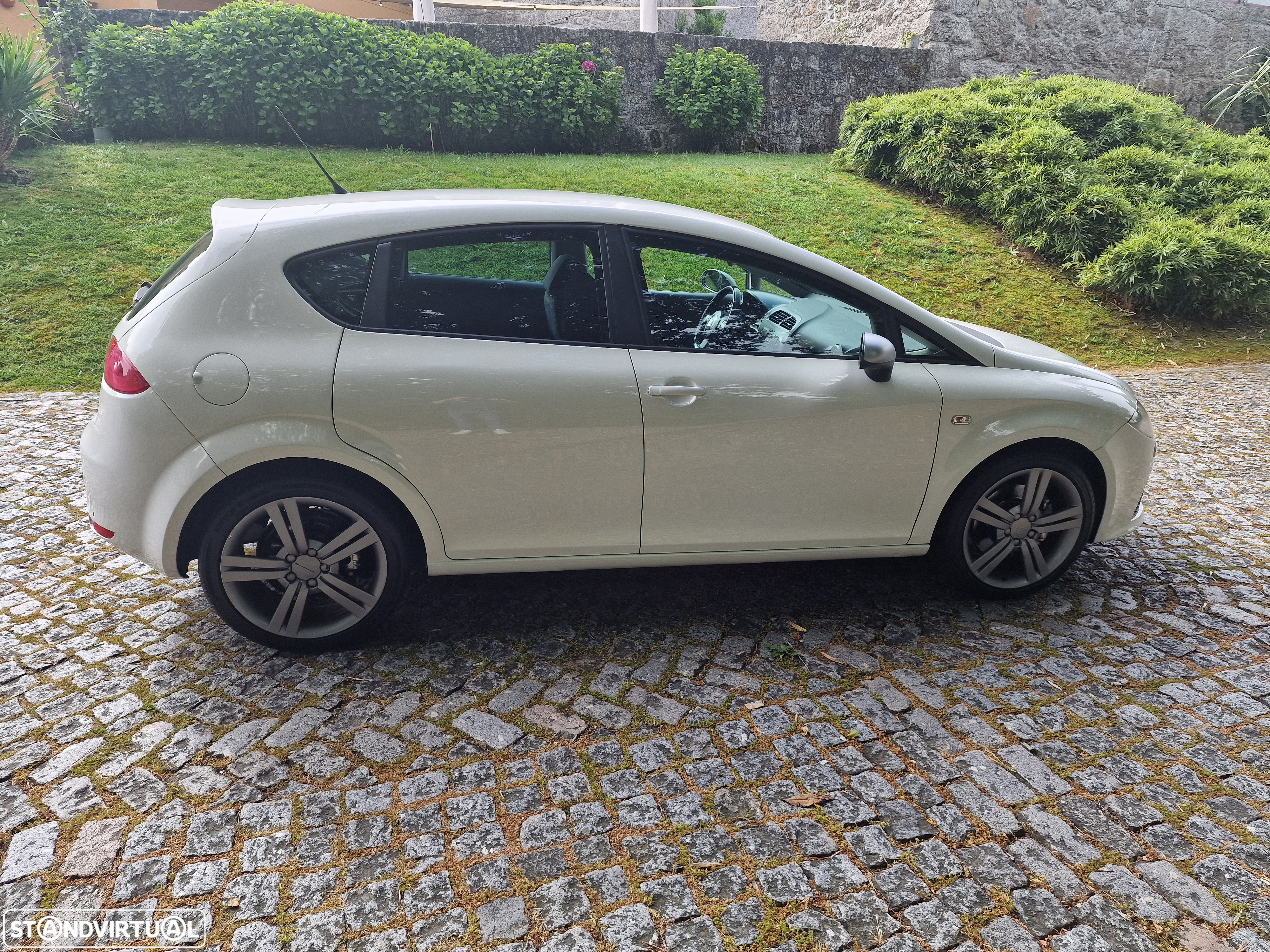 SEAT Leon 2.0 TDI FR - 11