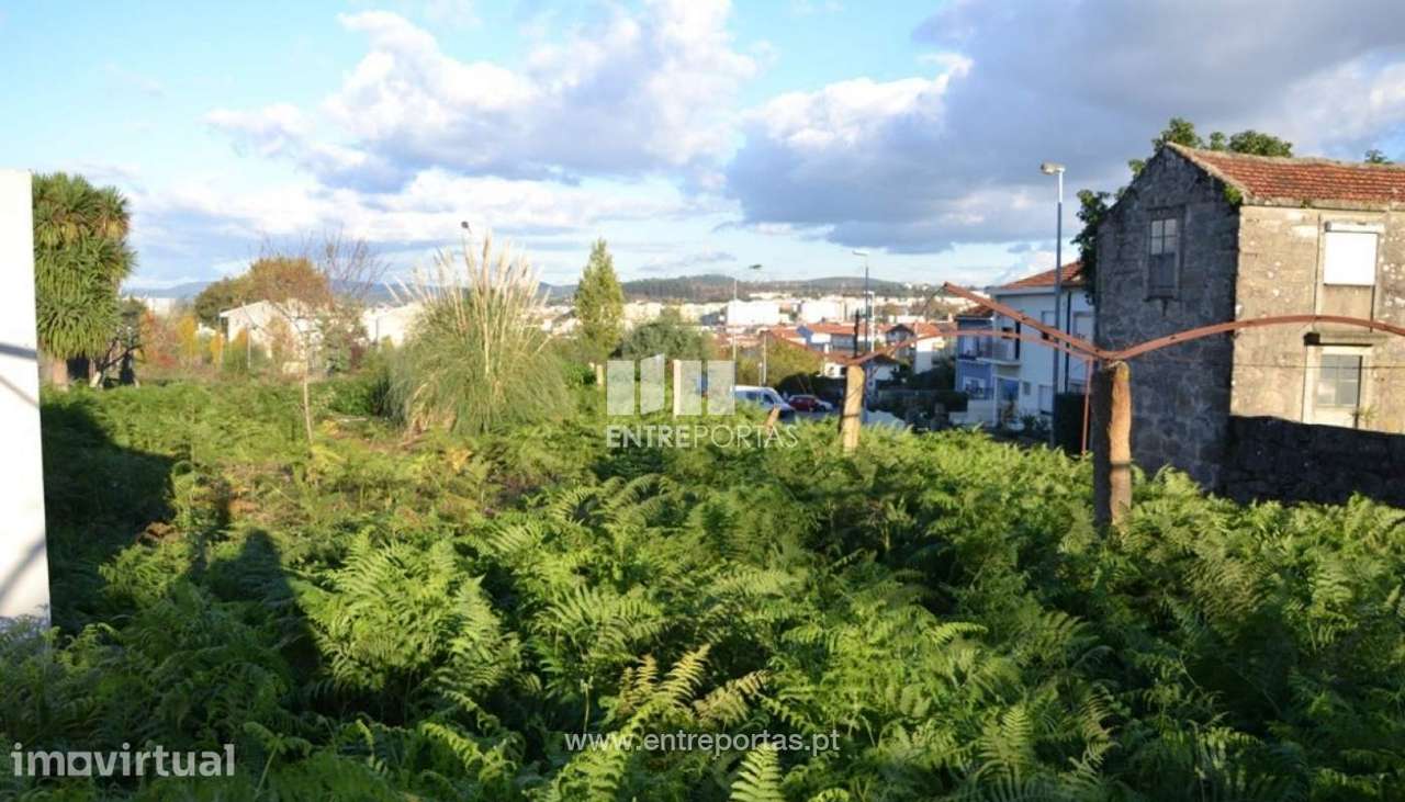 Venda Terreno Urbano, junto à estação, Águas Santas, Maia - Grande imagem: 2/10