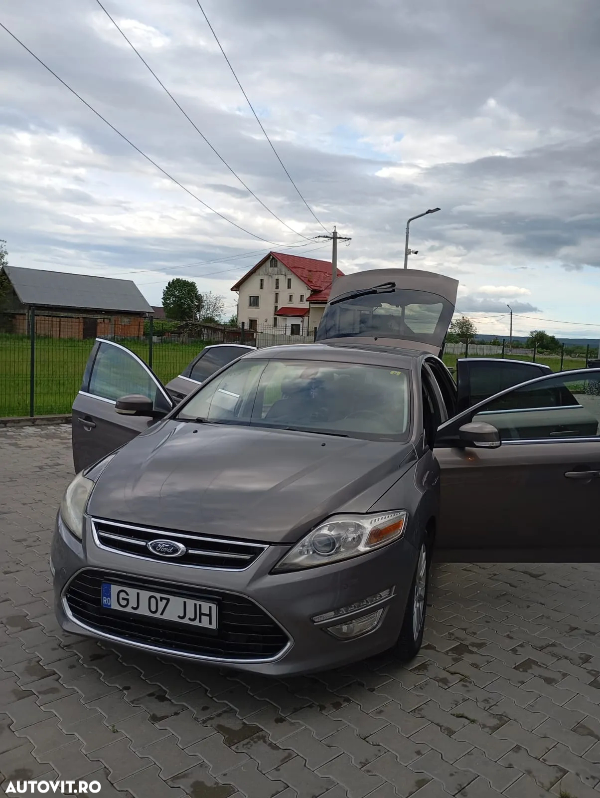 Ford Mondeo - 8