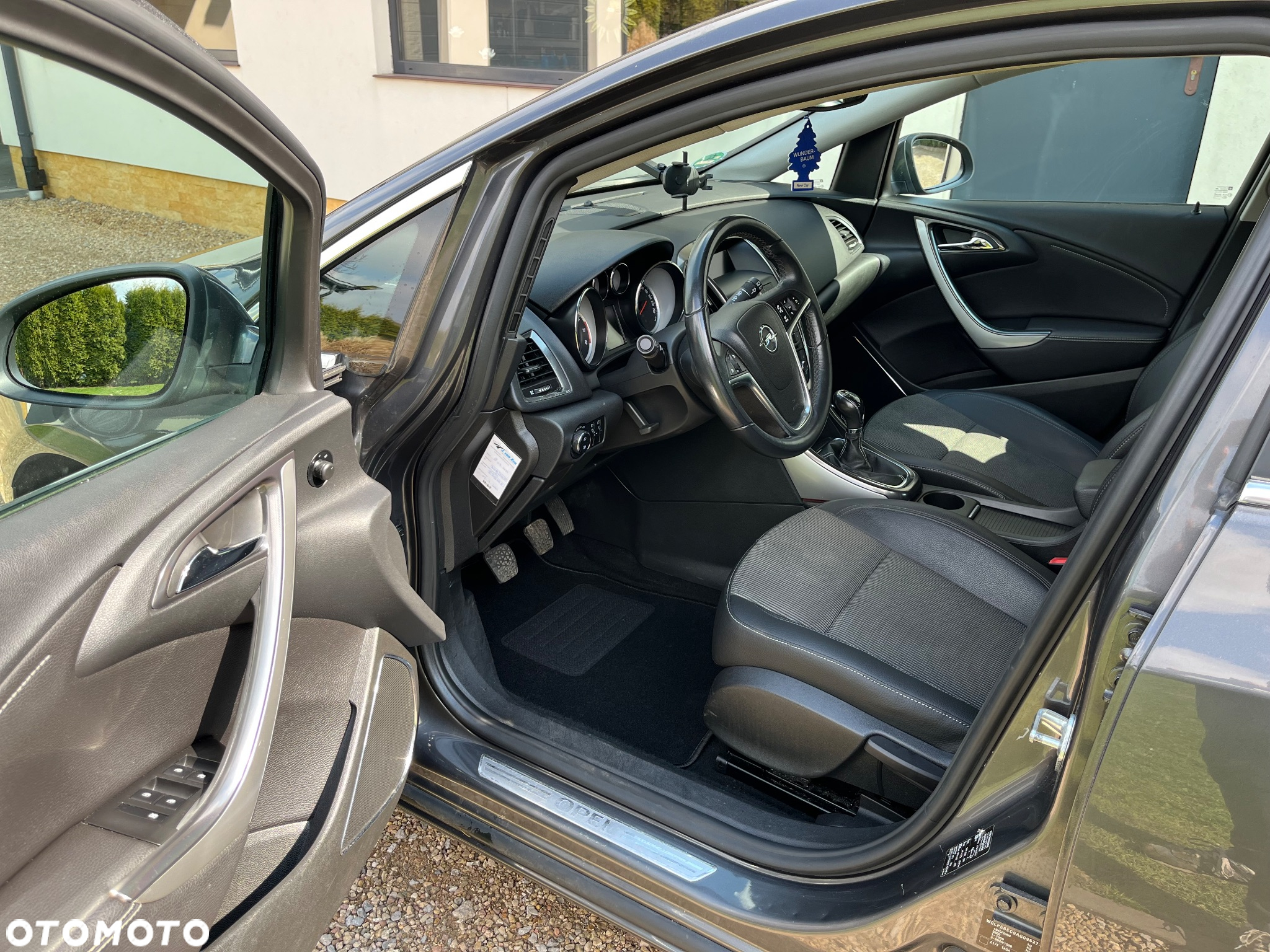 Opel Astra 1.4 Turbo Color Edition - 11