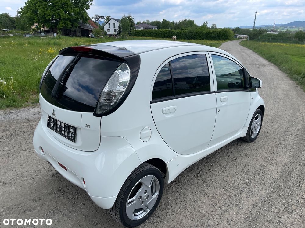 Mitsubishi i-MiEV Standard - 3