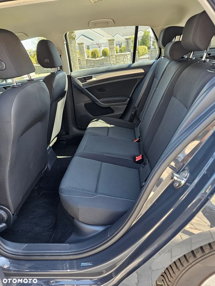 Volkswagen Golf 1.6 TDI BMT Comfortline - 23