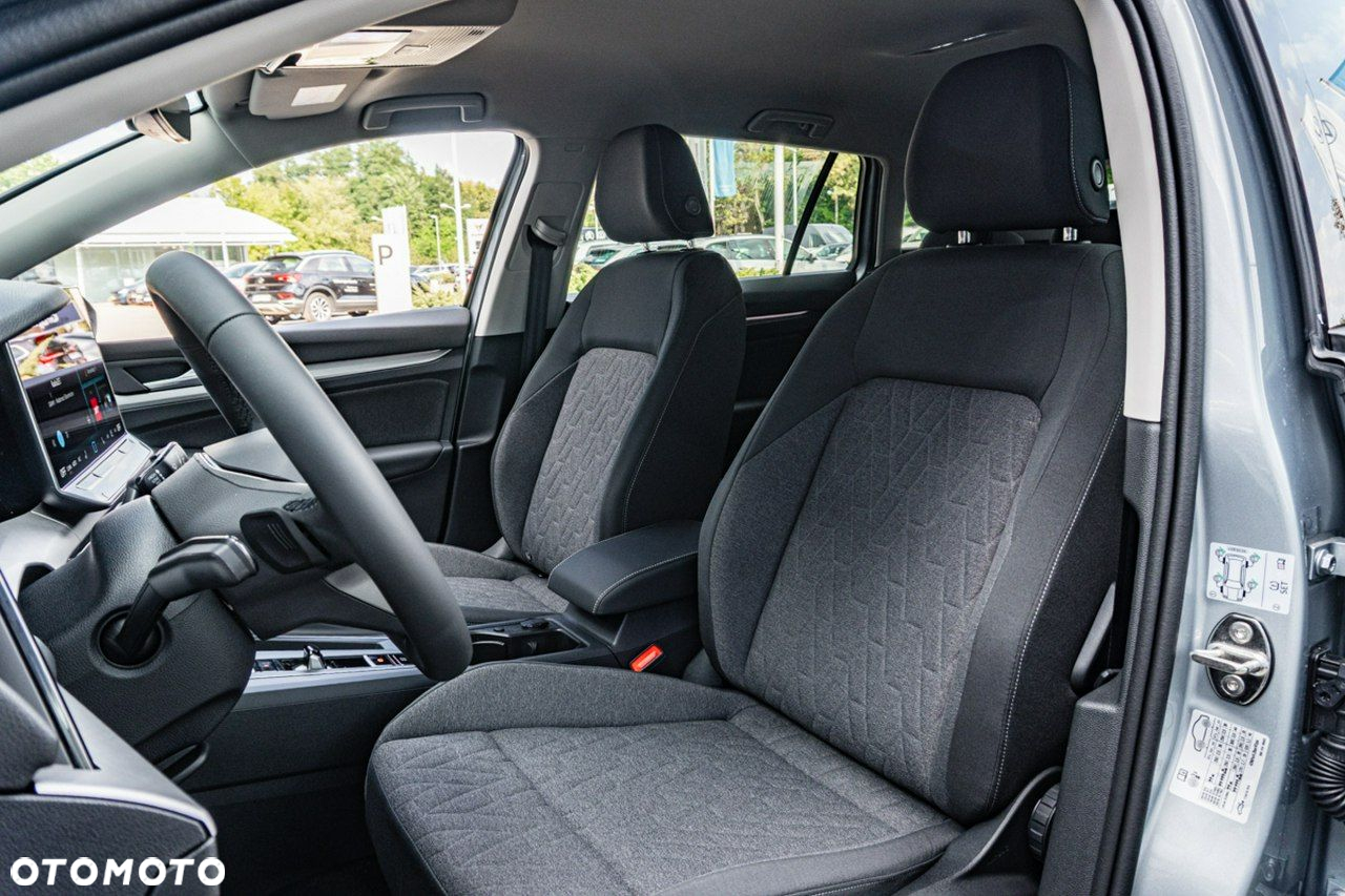 Volkswagen Golf - 12