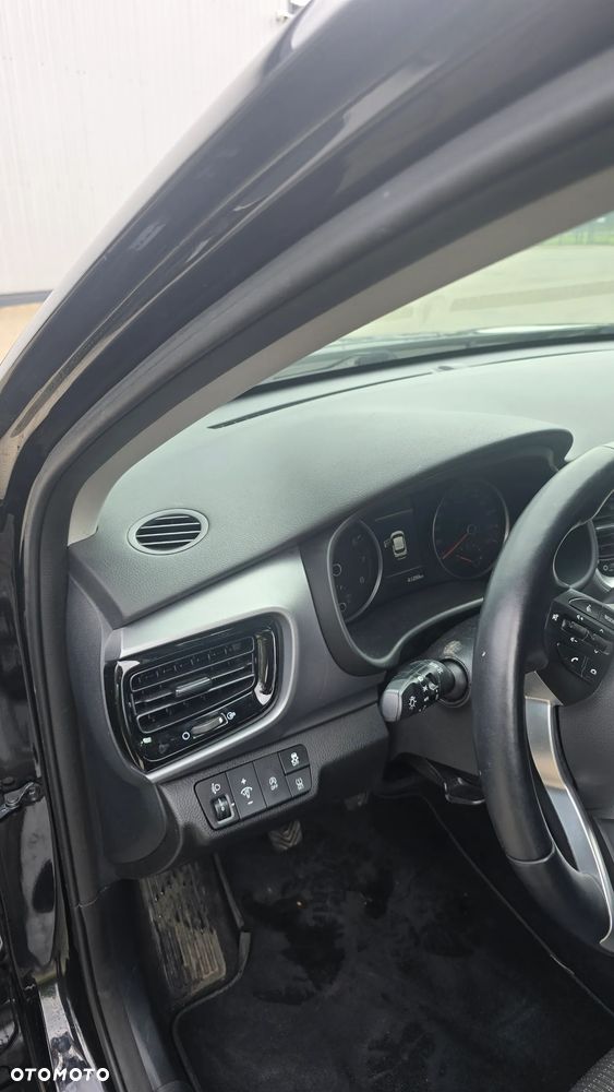 Kia Stonic 1.0 T-GDI Business Line - 11