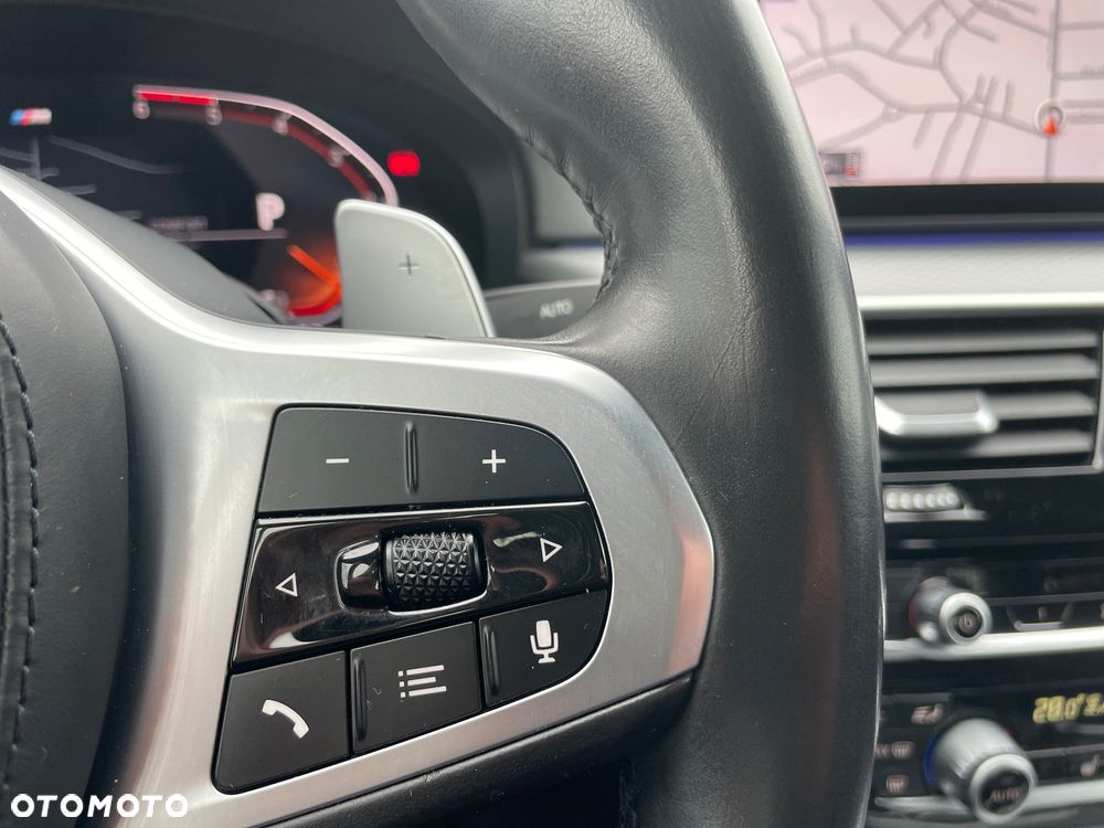 BMW Seria 5 520d xDrive M Sport sport - 32