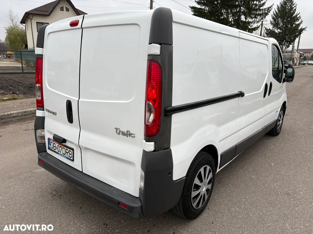 Renault Trafic 2.0 dCi 115 Combi L2H1 - 14