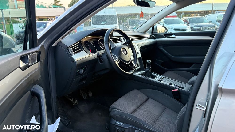 Volkswagen Passat 2.0 TDI (BlueMotion Technology) Comfortline - 21