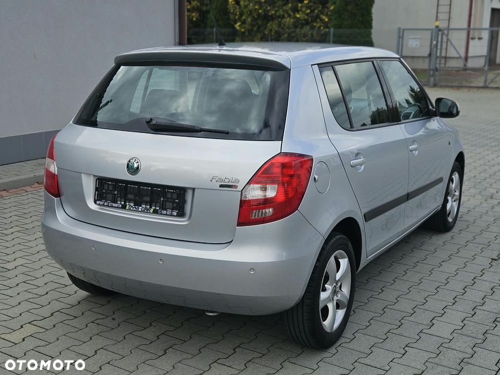 Skoda Fabia 1.6 16V Ambiente - 10