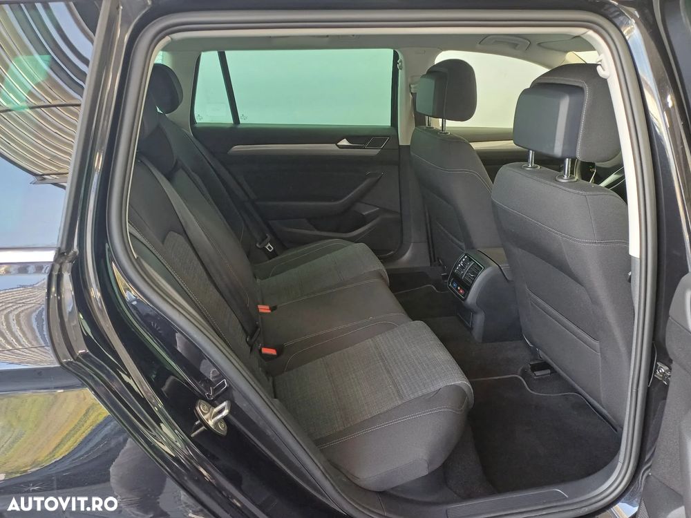 Volkswagen Passat Variant 2.0 TDI DSG Comfortline - 33