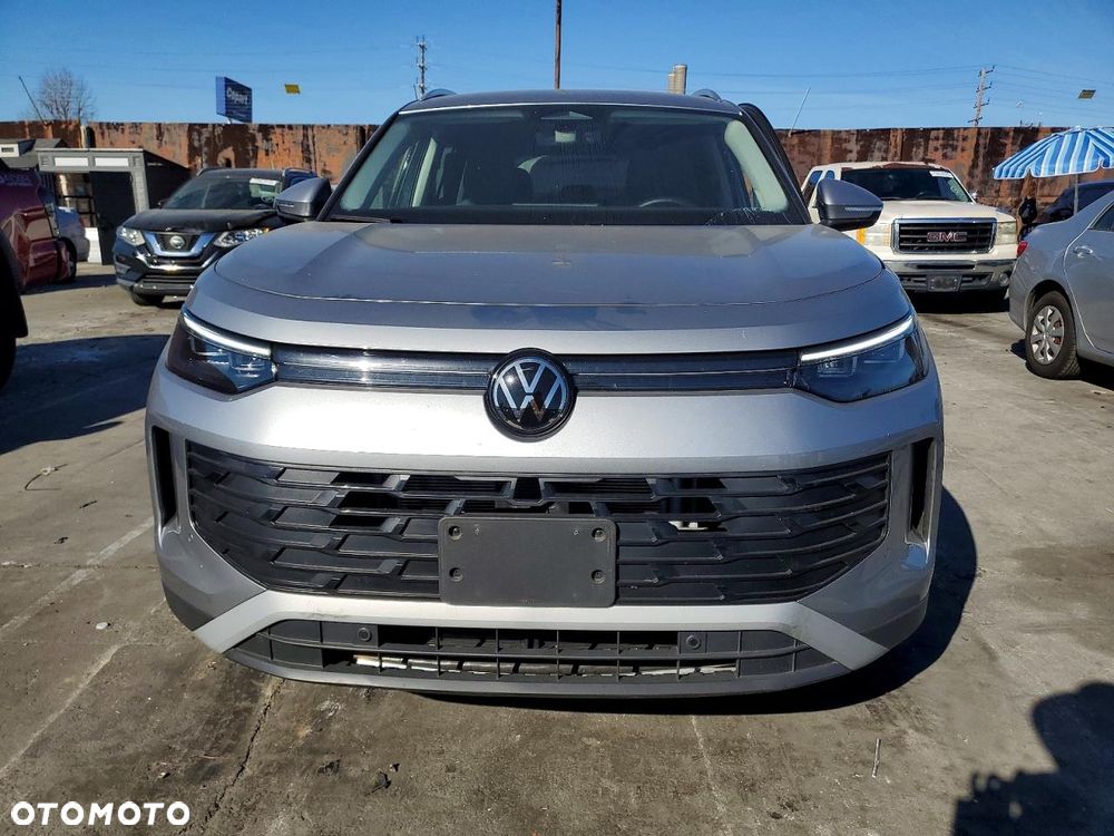 Volkswagen Tiguan - 6