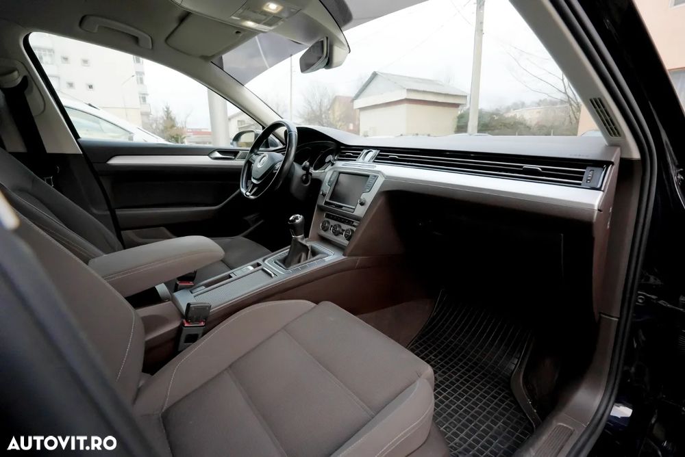 Volkswagen Passat Variant 2.0 TDI Comfortline - 9