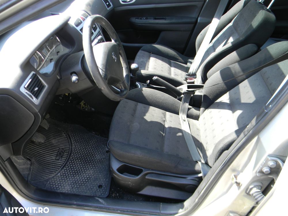 Dezmembrari  Peugeot 307  2000  > 0000 1.6 HDi 110 Motorina - 23